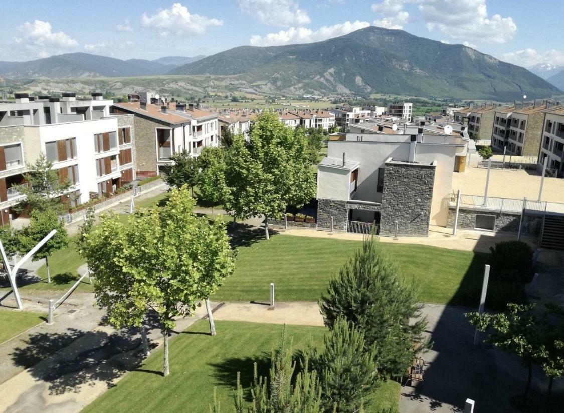 SabiñánigoDeluxe Pirineos公寓 外观 照片